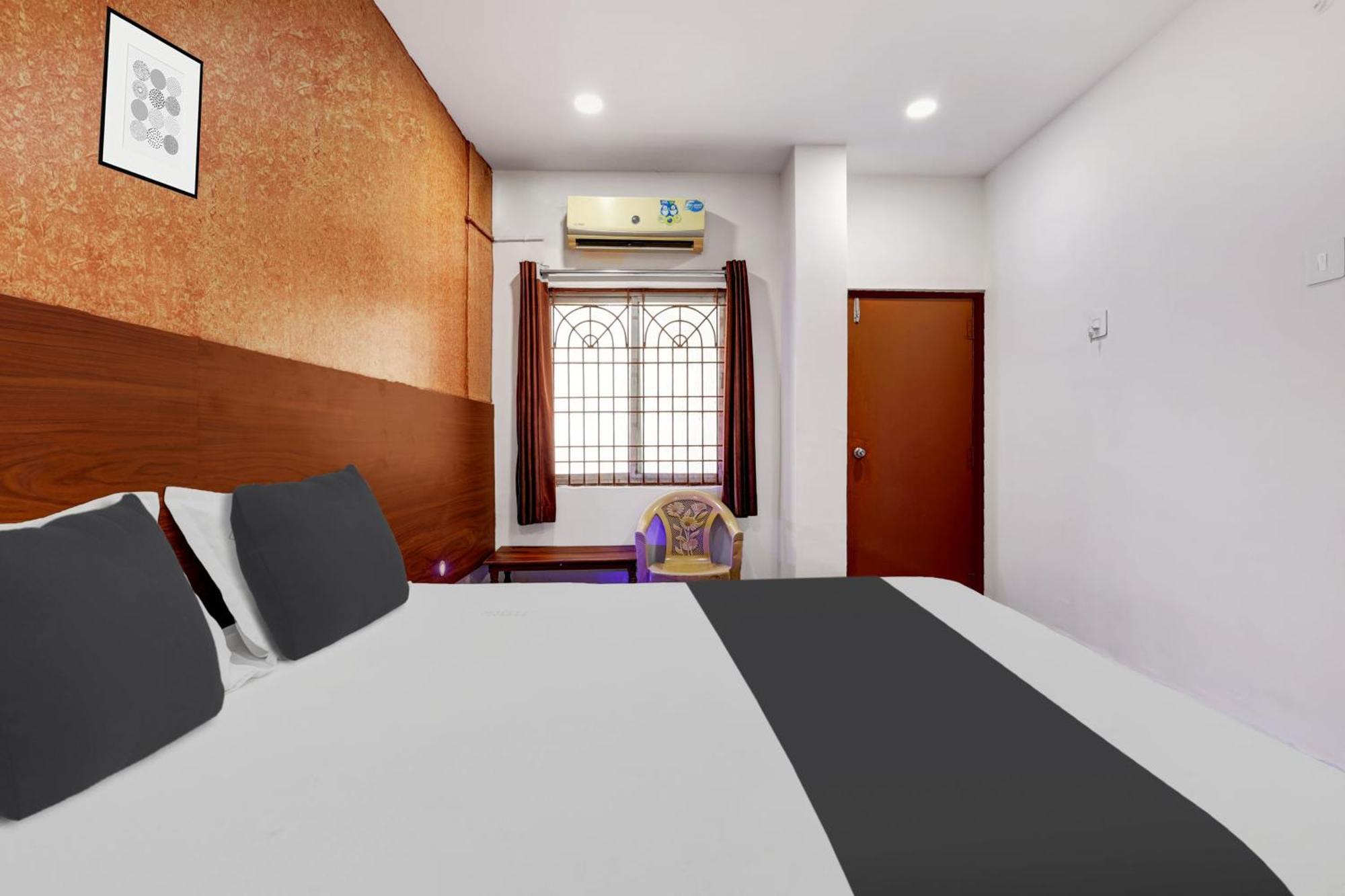 Hotel O Gangothri Lodge ヴィシャーカパトナム エクステリア 写真